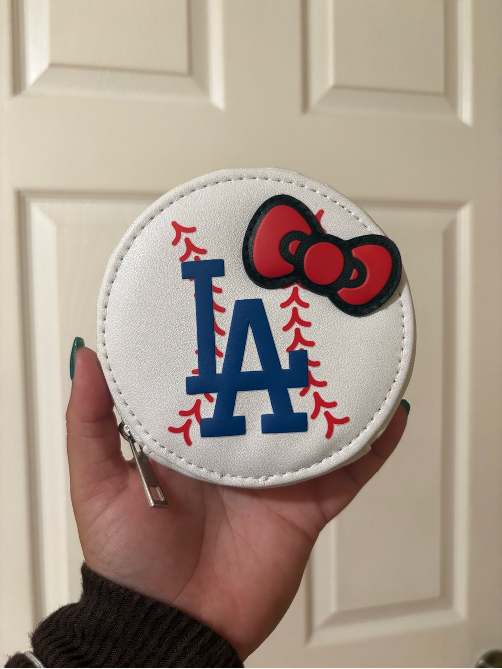 Hello Kitty x Dodgers White Pouch
